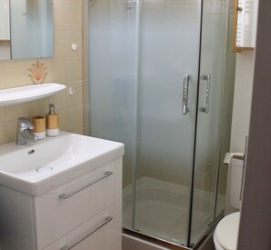 Shower, towels - Modern studio at the heart of mountain activities (Le Grand-Bornand)