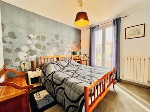 3 bedrooms, iron/ironing board, WiFi