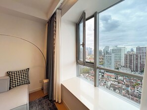 Senior-Apartment, 1 Queen-Bett | Wohnzimmer