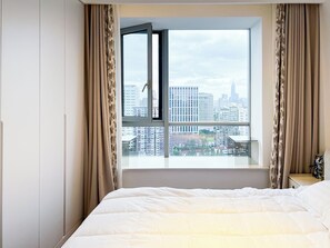 Senior-Apartment, 1 Queen-Bett | Kostenloses WLAN, Bettwäsche