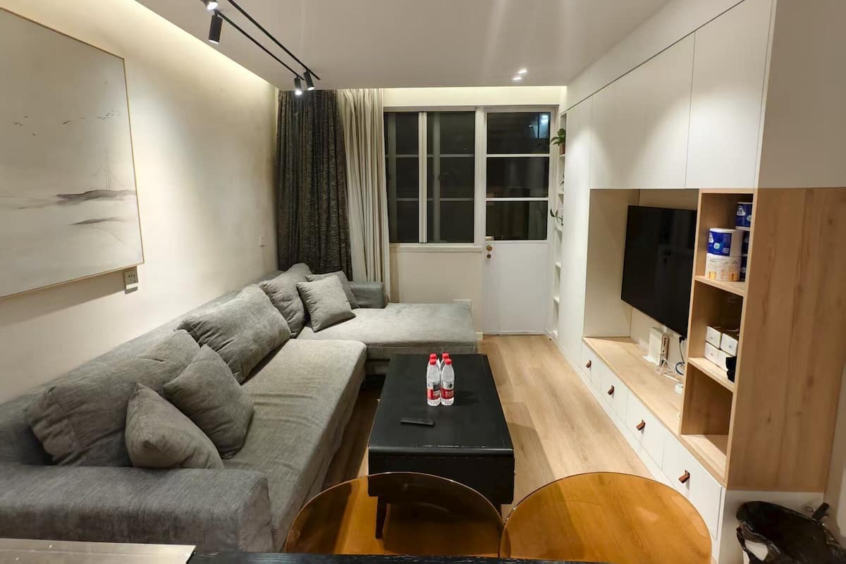Senior-Apartment, 2 Doppelbetten, Balkon | Kostenloses WLAN, Bettwäsche