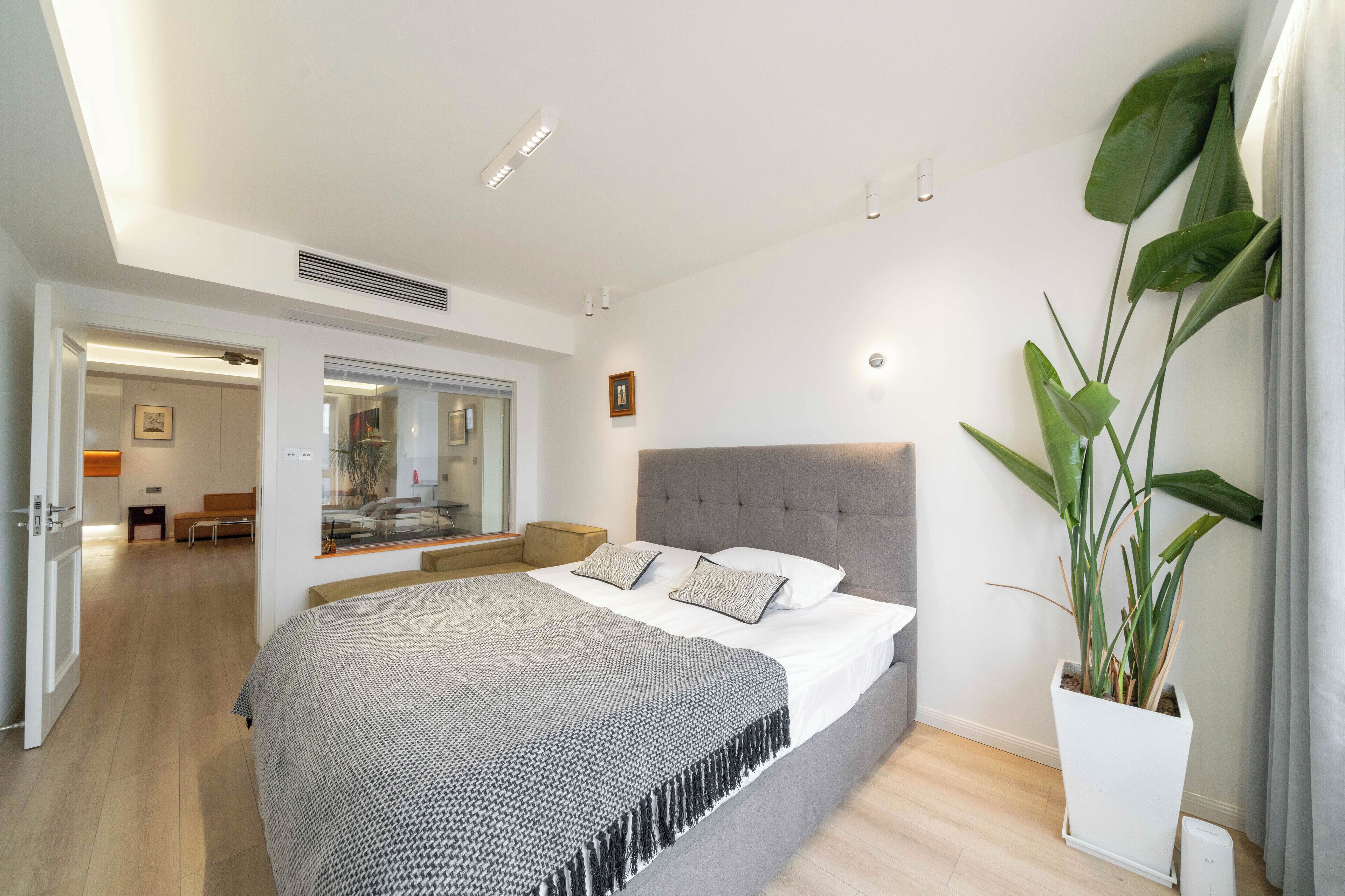 Senior Apartment
