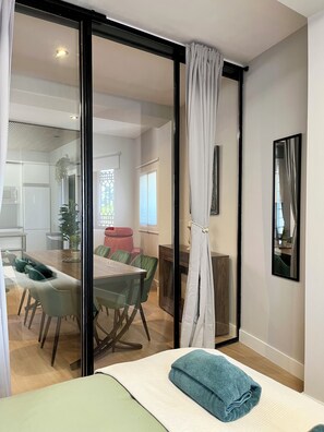 2 bedrooms, iron/ironing board, WiFi, bed sheets - Charming boutique apartment 5 min from the subway (Bétera)