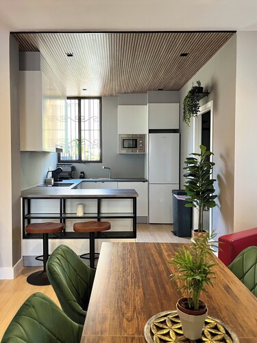 Charming boutique apartment 5 min from the subway