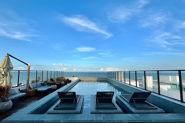 Standard Apartment | Pool