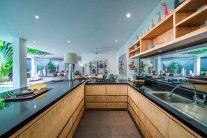 Fridge, stovetop, coffee/tea maker