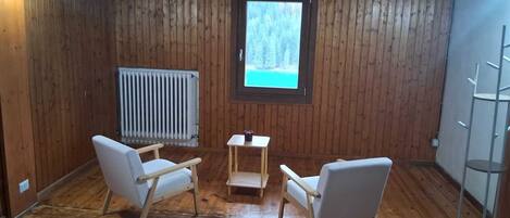 2 多间卧室、熨斗/熨衣板、WiFi