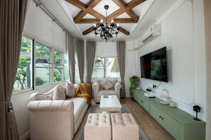Unclassified image, 5 of 83, button - Springday House Pool Villa Near Nimman (Chiang Mai)