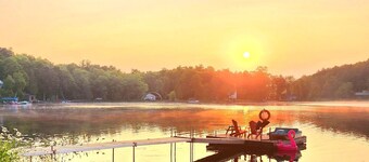 Waterfront beautiful cottage (4 bedrooms)on Shadow lake