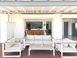 TV - Villa Mangorient, 3 bdr and private pool in Orient Bay (Orient bay)