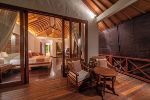 4 bedrooms, iron/ironing board, Internet, bed sheets - The Complete Guide to Renting Your Exclusive Holiday Villa in Kabupaten Badung with Private Pool and Fully Staffed (Bali)