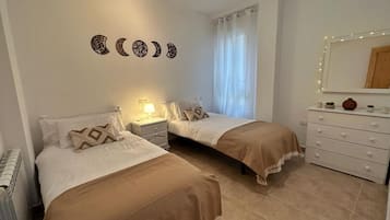 2 bedrooms, iron/ironing board, WiFi, bed sheets