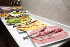 Desayuno buffet incluido todos los días