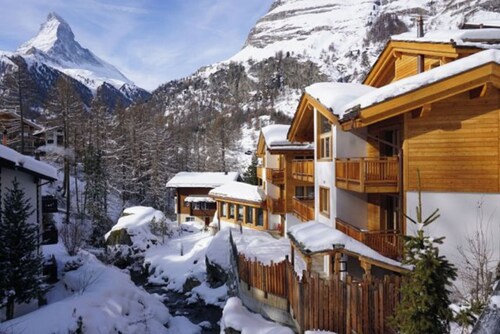 A Luxurious Alpine Escape 1203