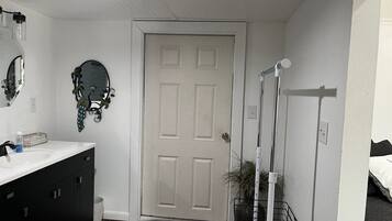 1 sovrum, wi-fi och sÀngklÀder