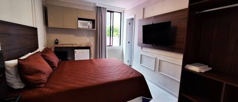 Desk, laptop workspace, free WiFi