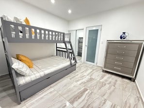 2 bedrooms, iron/ironing board, WiFi, bed sheets