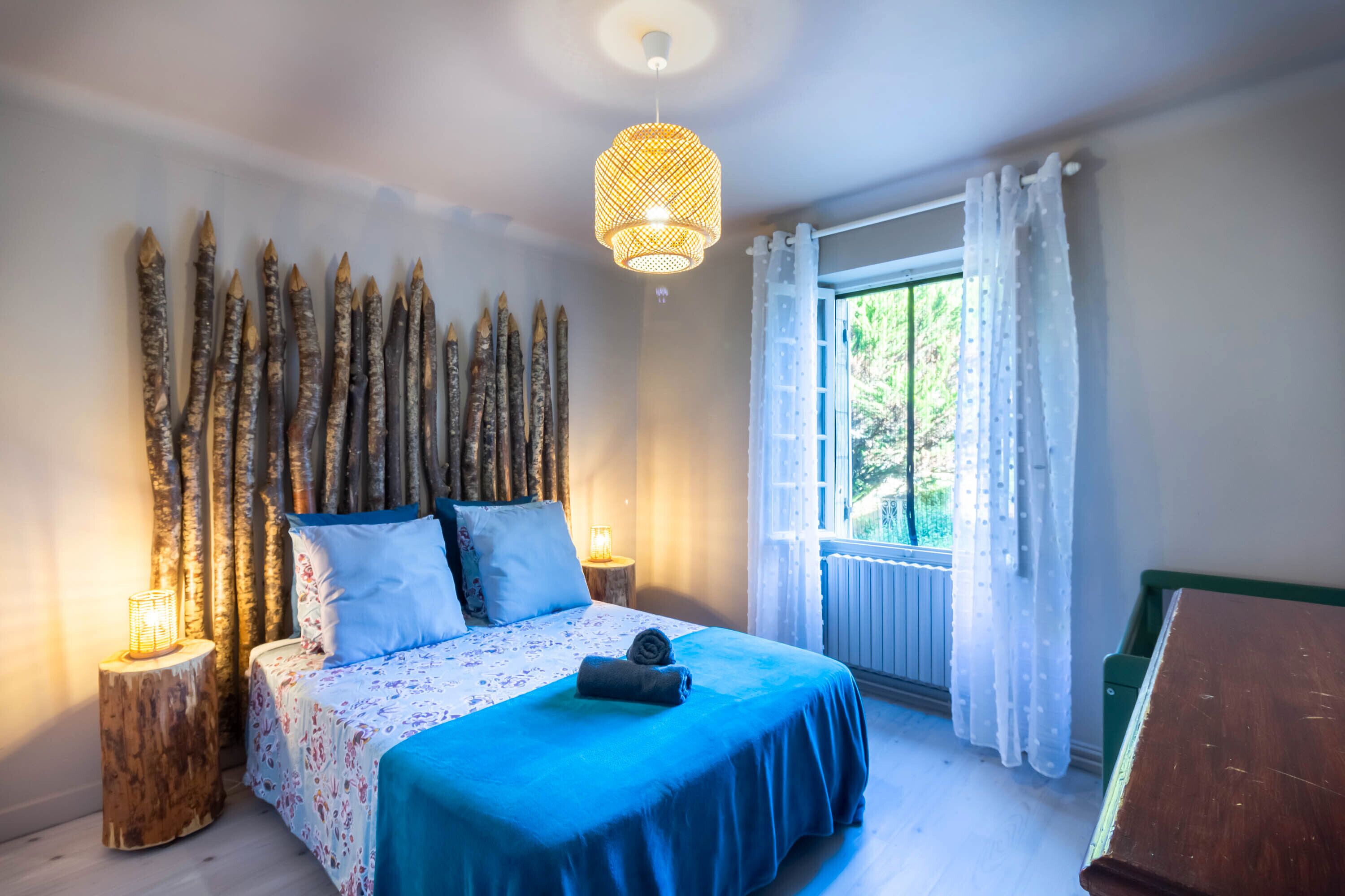 2 chambres, fer et planche à repasser, Wi-Fi, draps fournis