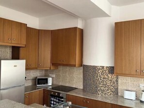 Microwave, oven, stovetop, coffee/tea maker