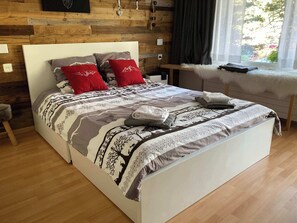 1 chambre, fer et planche à repasser, Wi-Fi gratuit, draps fournis
