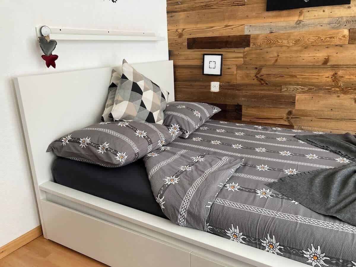 1 soverom, strykejern/-brett, wi-fi og sengetøy