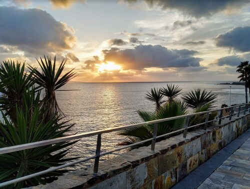 Home2Book Bright Panoramic Apartment