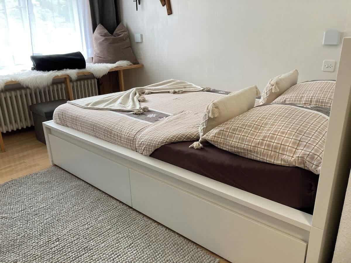 1 quarto, ferros/tábuas de passar roupa, Wi-Fi, roupa de cama