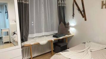 1 camera, ferro/asse da stiro, Wi-Fi, lenzuola