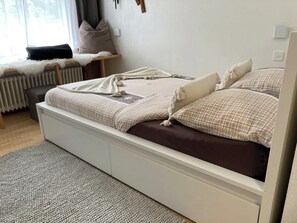 1 室のベッドルーム、アイロン / アイロン台、WiFi、ベッドシーツ