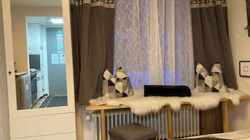 1 chambre, fer et planche à repasser, accès au Wi-Fi (inclus)