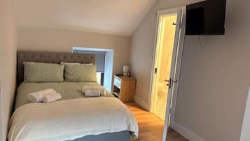 5 dormitorios, tabla de planchar con plancha, wifi y ropa de cama