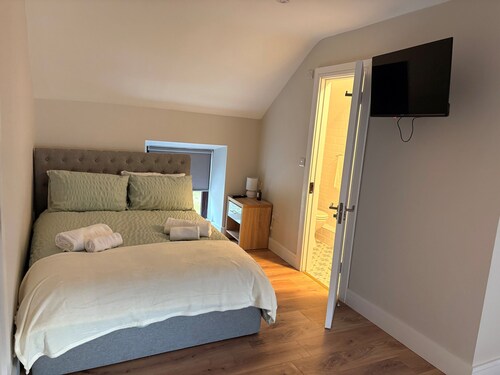 Fabulous 5-bedroom Loft Apartment in Shanagarry Co Cork