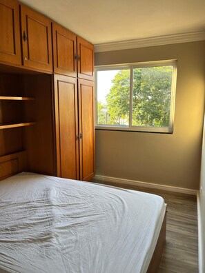 2 chambres, fer et planche à repasser, Wi-Fi, literie fournie