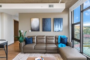 Televisión, monitor de computadora