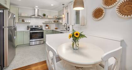 1.2 mi. to the Beach & .5 mi. to the Village!