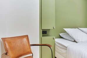 Apartment | 2 bedrooms, laptop workspace, iron/ironing board, bed sheets - Superb AC Loft Paris Pere Lachaise 3 bdr (Paris)