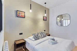 Apartament | 2 dormitoris i espai de treball apte per a portàtils