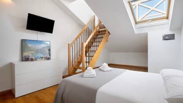 2 Schlafzimmer, Schreibtisch, Bügeleisen/Bügelbrett, WLAN