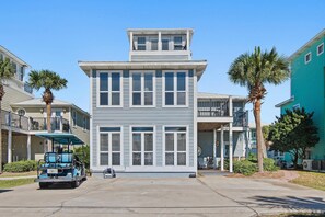 ハウス ベッド (複数台) (Splash!) | 外観