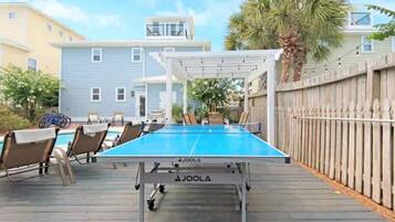 House, Multiple Beds (Splash!) | Property grounds