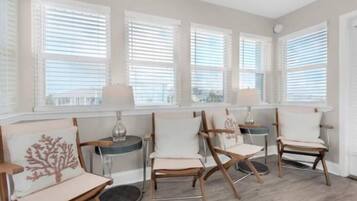 House, Multiple Beds (Splash!) | Interior