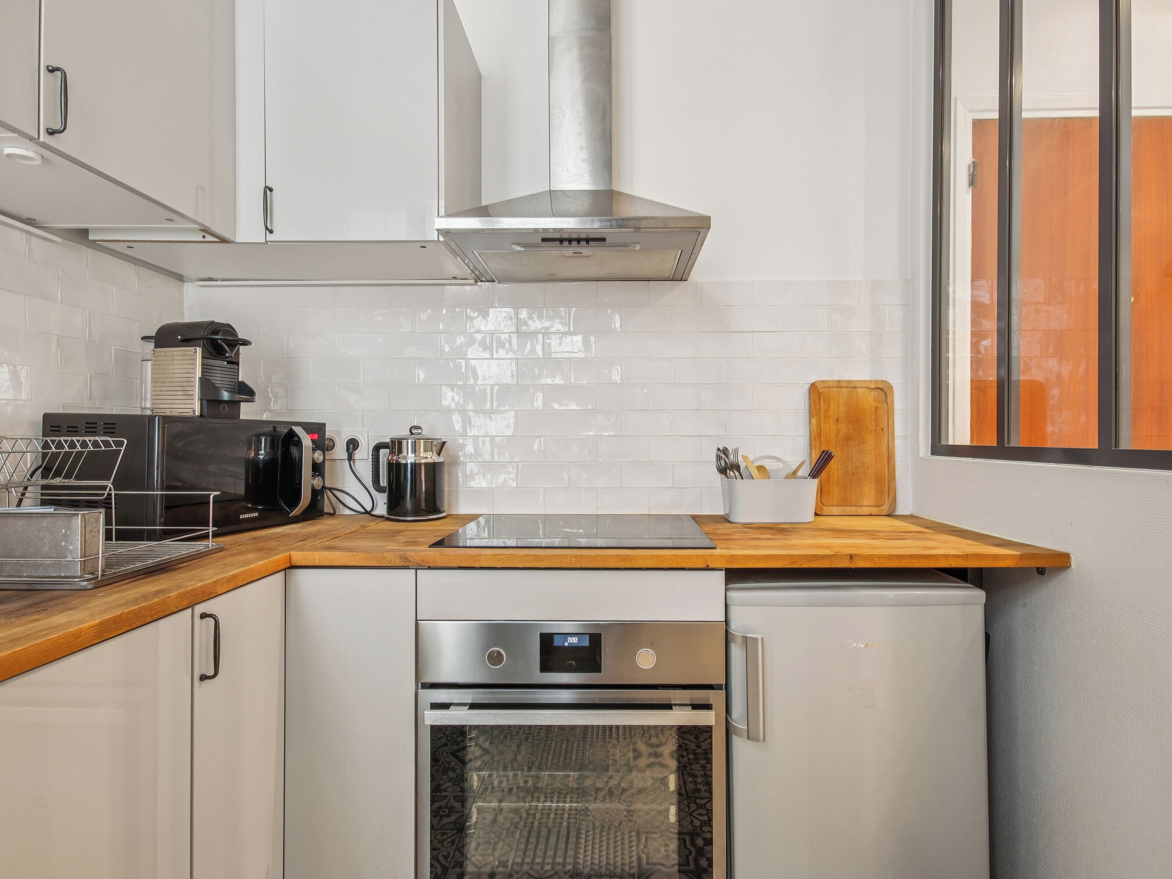 Fridge, microwave, oven, dishwasher