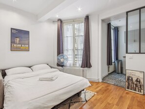 Iron/ironing board, WiFi, bed sheets