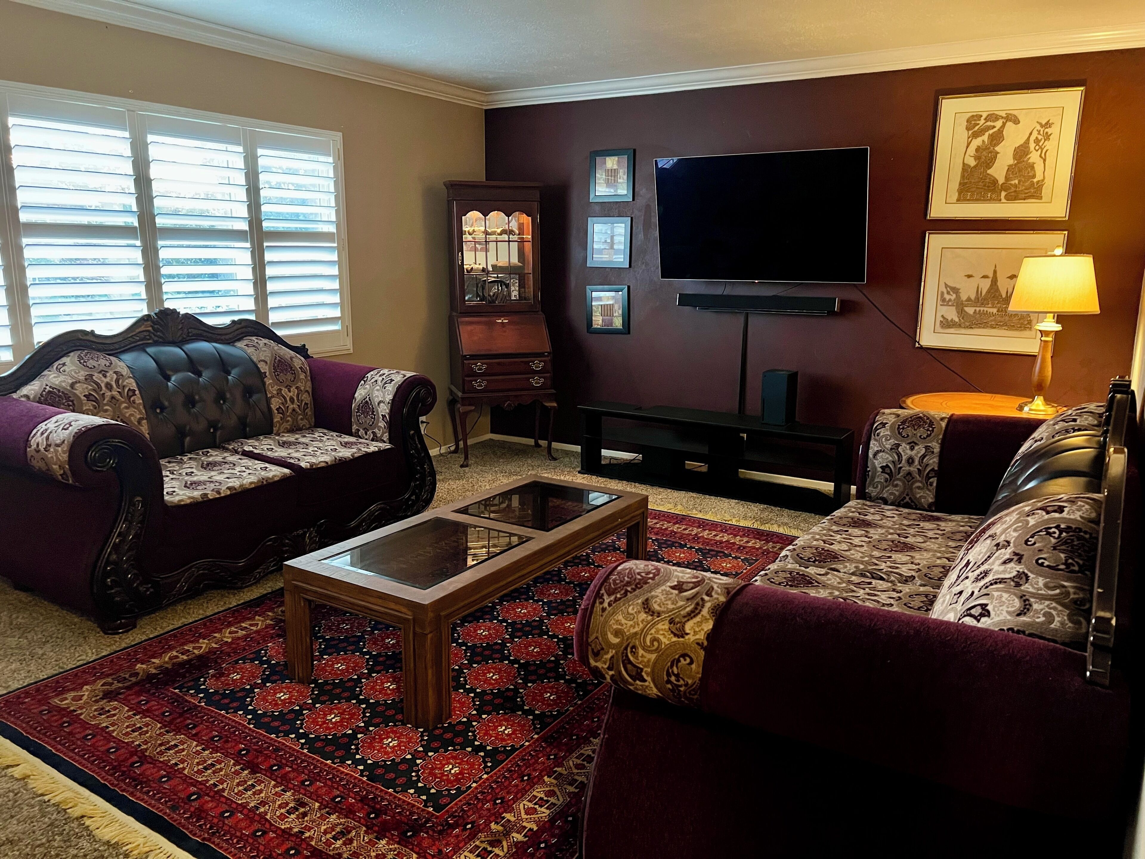 Smart TV, fireplace, video games, stereo