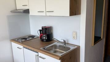 Wasserkocher mit Kaffee-/Teezubehör, Wasserkocher