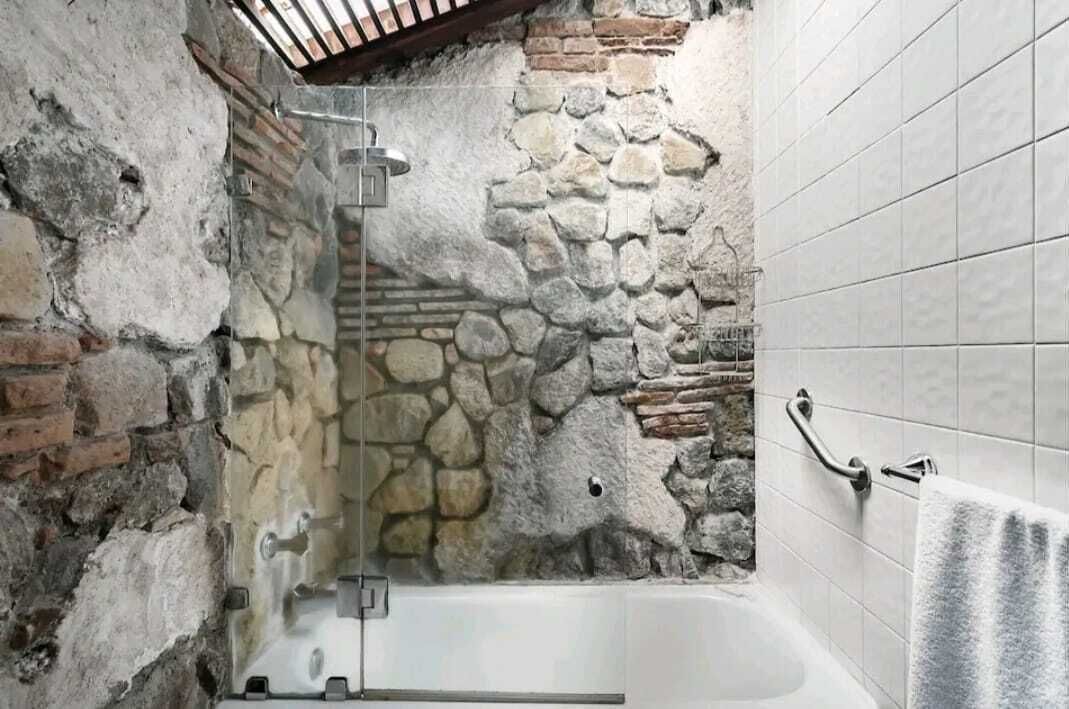 吹风机、毛巾、肥皂、卫生纸