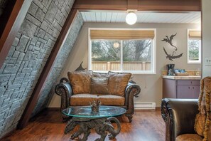 Télévision, cheminée