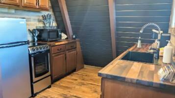 Een magnetron, een oven, een kookplaat