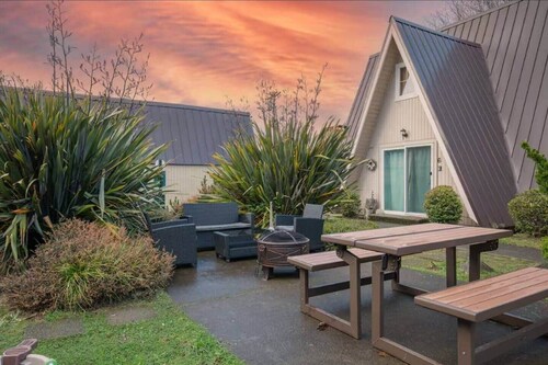 Pirate 2-story Villa Near Beach