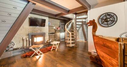 Viking 2-story Villa Near Beach